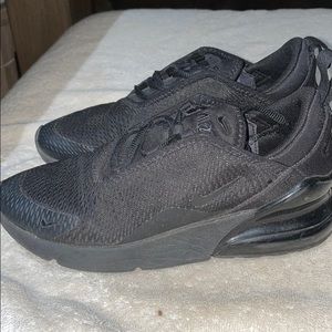 Kids black Nike air max 270